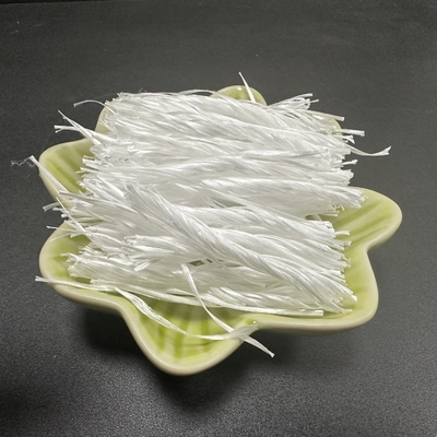 مقاوم در برابر ترک قوی خاکستری PP فیبر تابیده دسته دسته ای 500T برای کف صنعتی